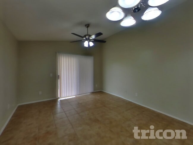 Photo - 1491 E Stirrup Ln