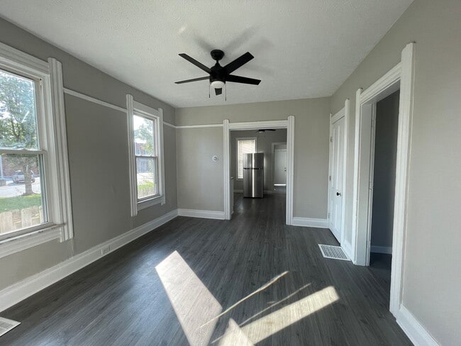 Photo - 3511 Memphis-Lower Unit Lower