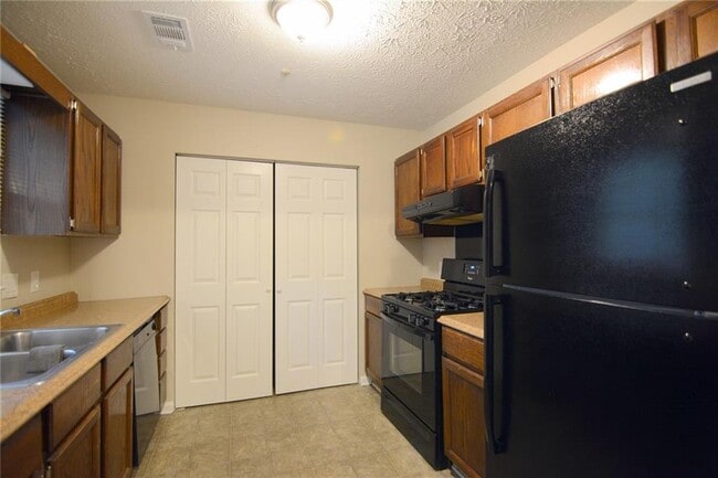 Photo - 294 E Burns Ct SW Unit D