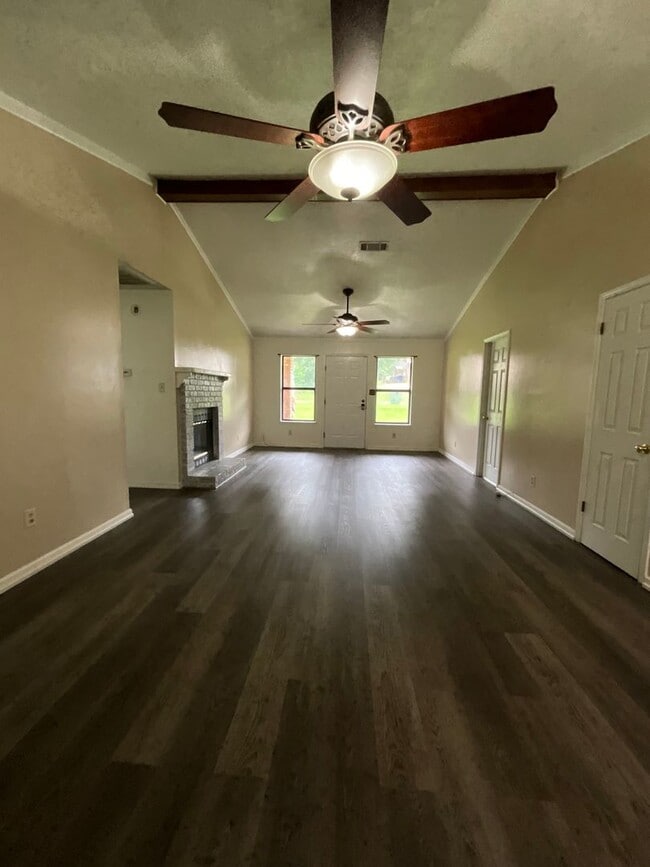 Photo - 106 Burnley Dr