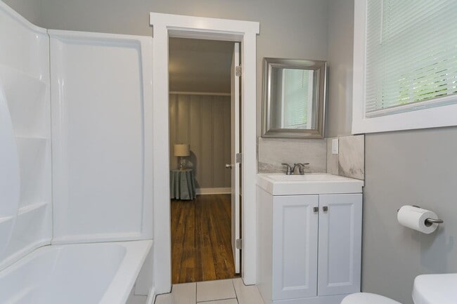 Building Photo - 2410 Dennywood Dr Unit 2410 Dennywood A