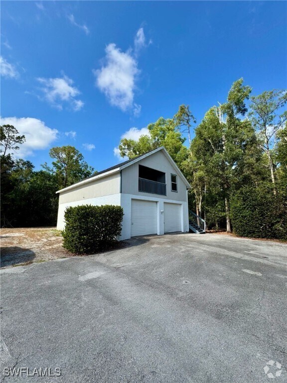 Building Photo - 6560 Sandalwood Ln Rental