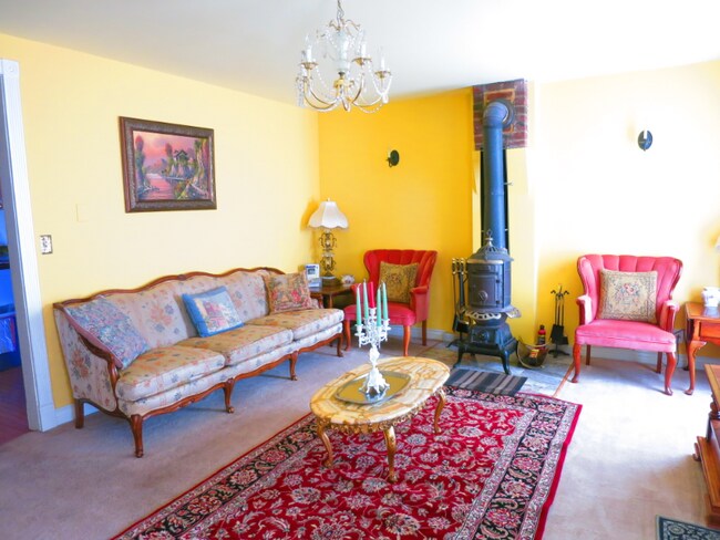 Photo - 202 E 3rd High St