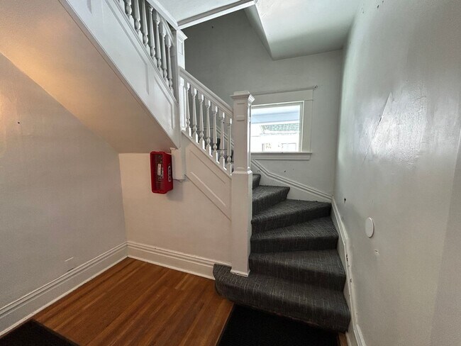 Photo - 922 E Ermina Ave