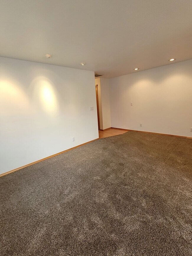 Photo - 905 Abbot St Unit A
