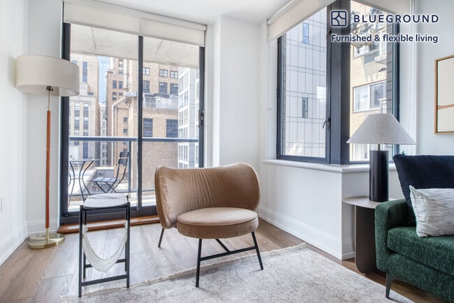 Photo - 290 3rd Ave Unidad FL9-ID1158