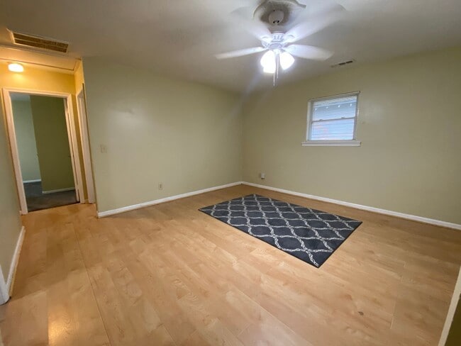 Photo - 303 Branham Ave SW