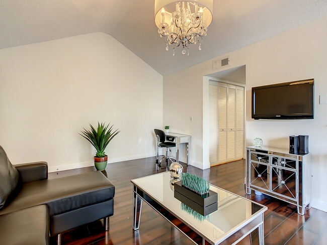 Photo - 11562 Westwood Blvd Unit 933