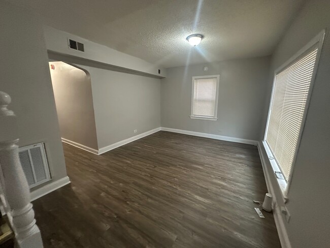 Sala de estar - 12227 S Throop St