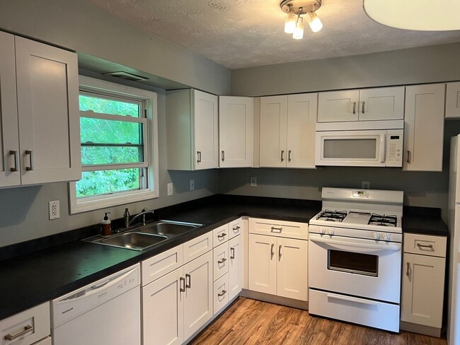 Photo - Joslynn Properties LLC-8315 & 8317 Unit 8315