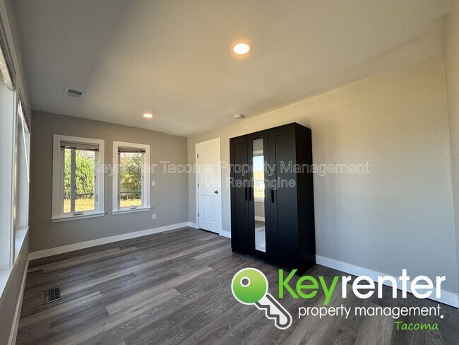 Photo - 1520 S 56th St