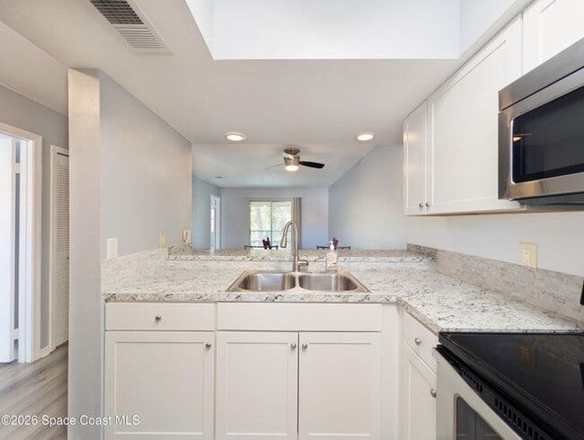 Photo - 3039 Sir Hamilton Cir