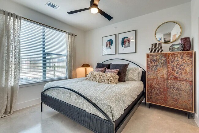551 Exchange Blvd Unit A1