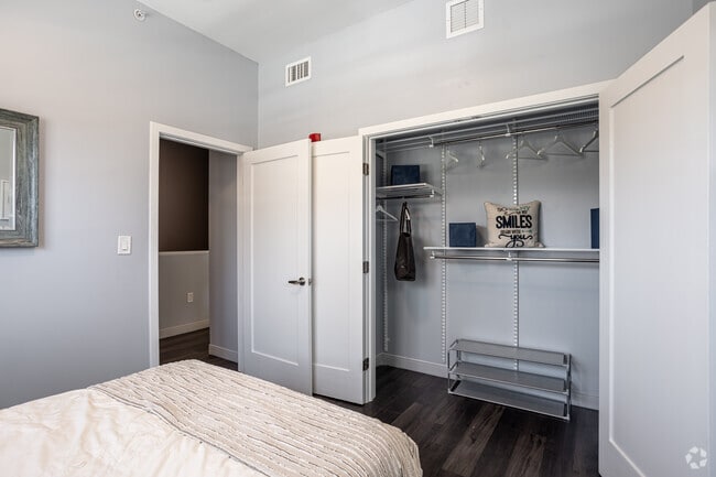 2BR, 1.5BA