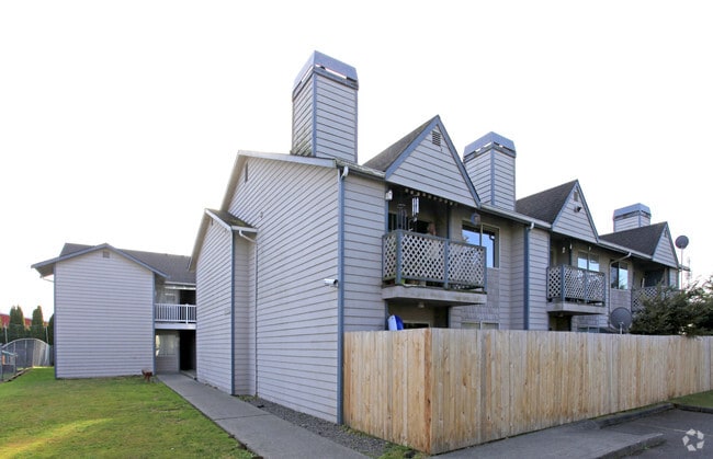 Photo - Juneau's Landing Apartments