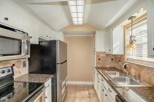 Photo - 431 Sunset Dr Unit 2