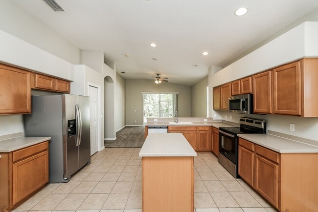 Photo - 3807 101st Ave E