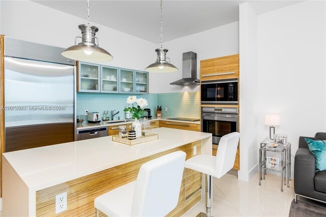 Photo - 2020 N Bayshore Dr Unit 1009