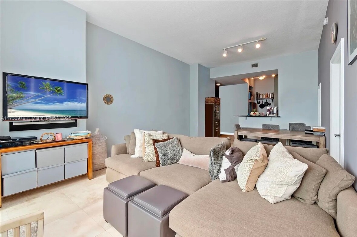 Photo - 325 S Biscayne Blvd Unidad 4016