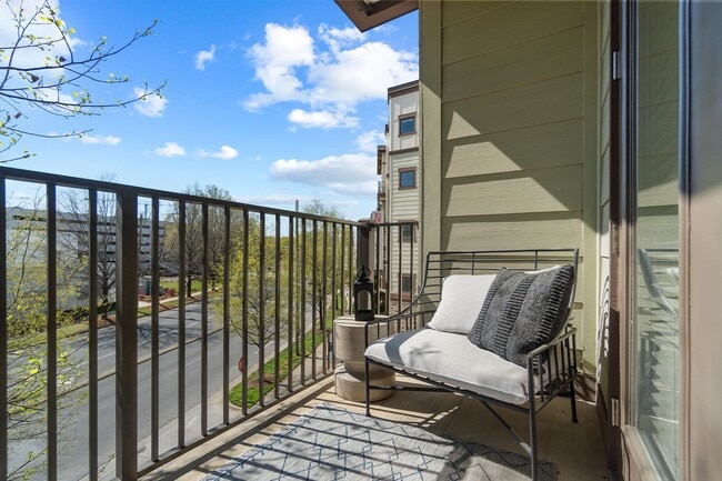1010 Dilworth Apartments