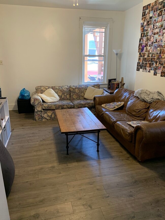 Building Photo - 374 Meyran Ave Rental