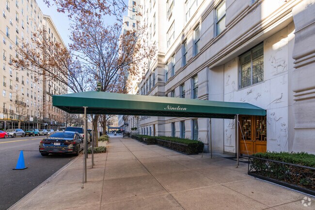 Photo - 898 Madison Ave