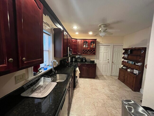 Photo - 48 Weld Hill St Unit 1
