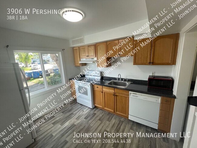 Photo - 3906 Pershing Dr