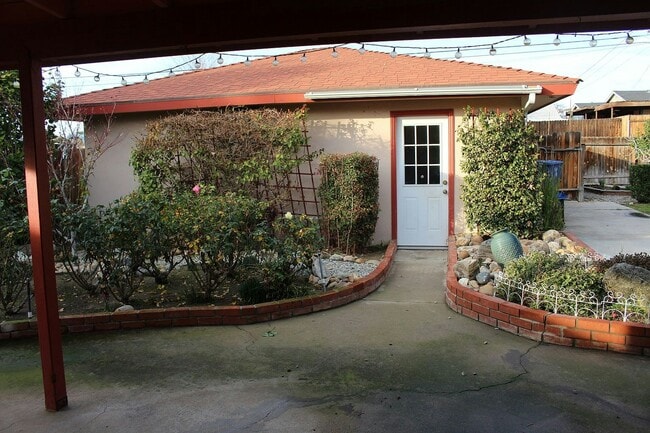 Photo - 1804 Duke Dr