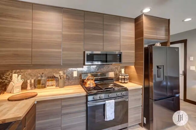 Photo - 5011 Charmwood Dr