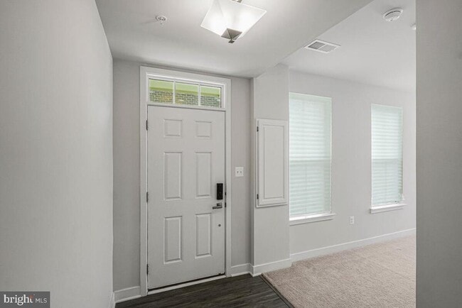 Photo - 3760 Charterhouse Alley