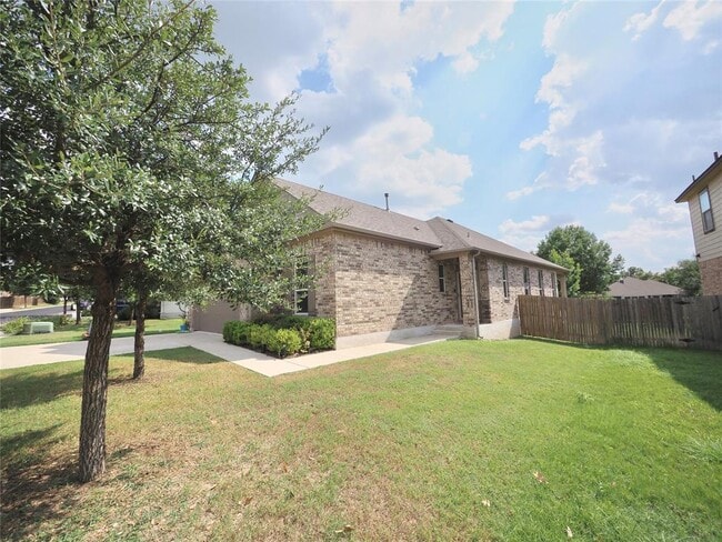 Photo - 201 Sheepshank Dr House