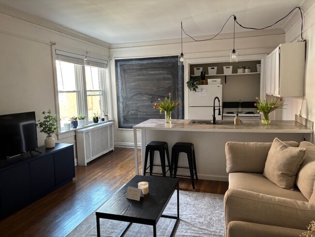 Photo - 2805 Stratford - Amazing location one block from University of Cincinnati