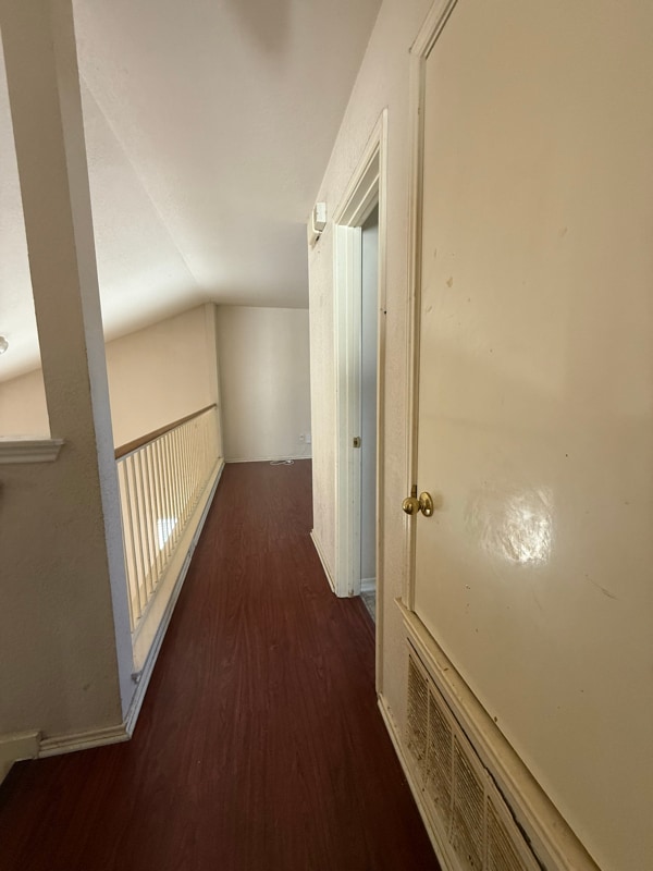 Photo - 1209 Coronation Way