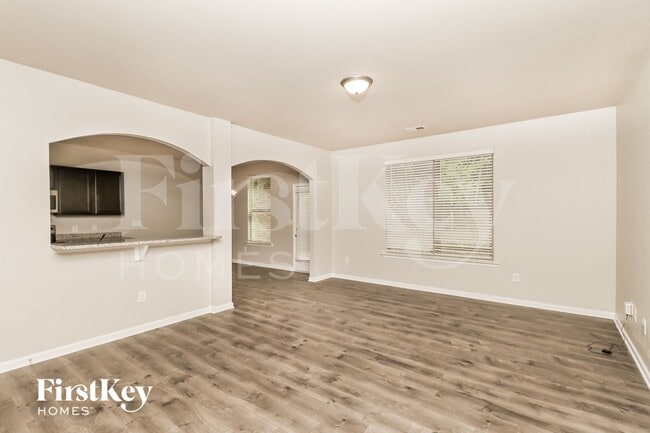 Photo - 201 Southwind Cir