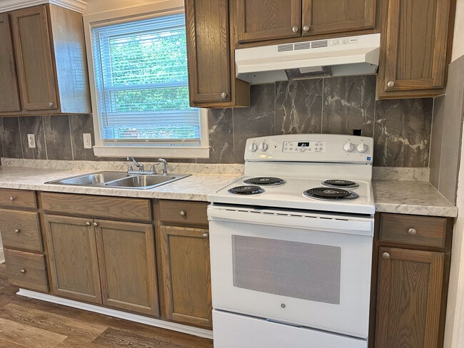 Photo - 3123 Fairbrook Dr