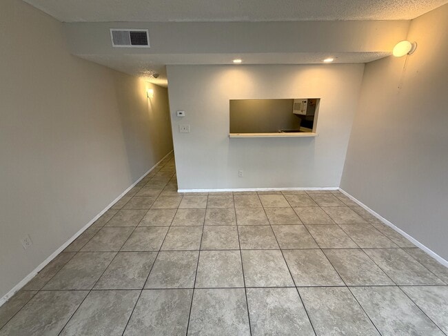 Photo - 7009 Waterside Dr