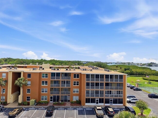 Photo - 12760 Indian Rocks Rd Unidad 1065