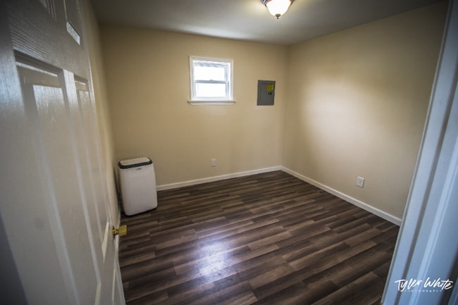 Photo - 542 W Maple Ave