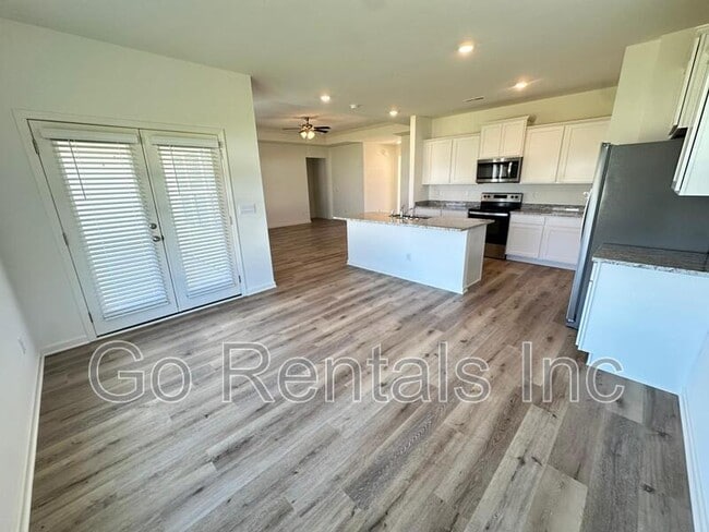 Photo - 3045 Specklebelly Wy