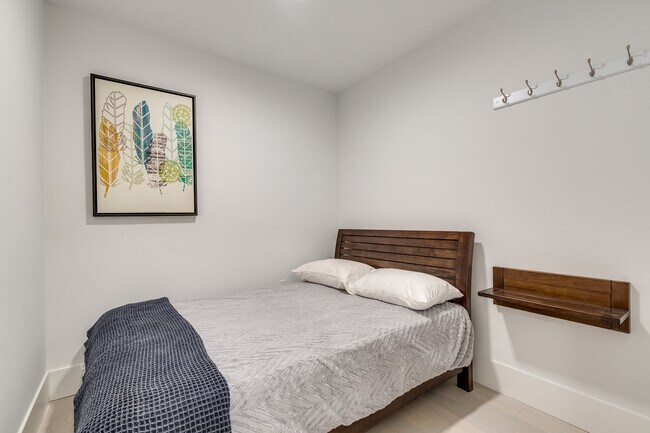 Photo - 1425 Haro St Unit 206