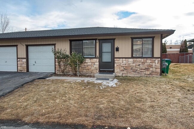 Photo - 3689 Grant Dr