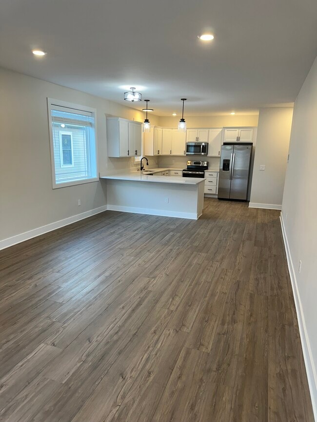Photo - 252 Liam Ln