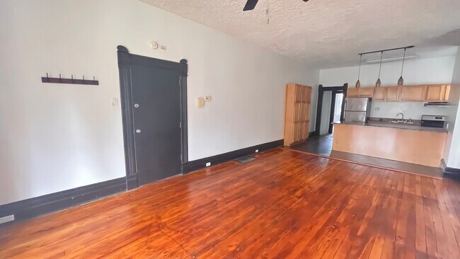 Photo - 625 S Negley Ave Unit Apartment 1