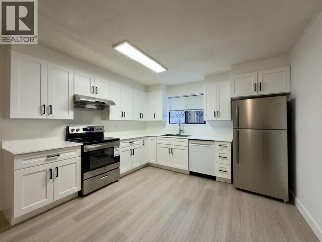 Photo - 9580 Blundell Rd