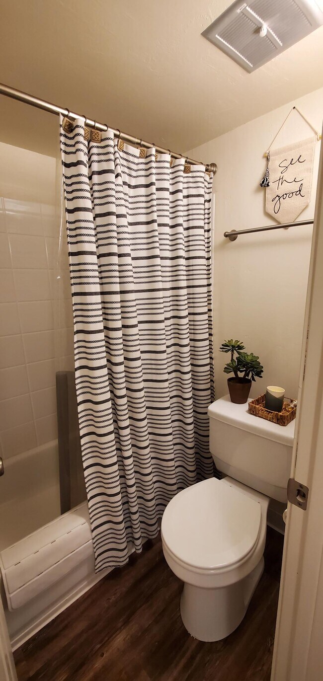 Premium B Floorplan Bathroom