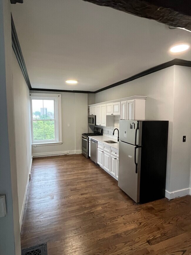 Kitchen - 267 Orange St Unit 2