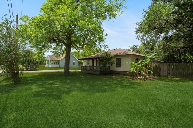 Photo - 5206 Avenue M