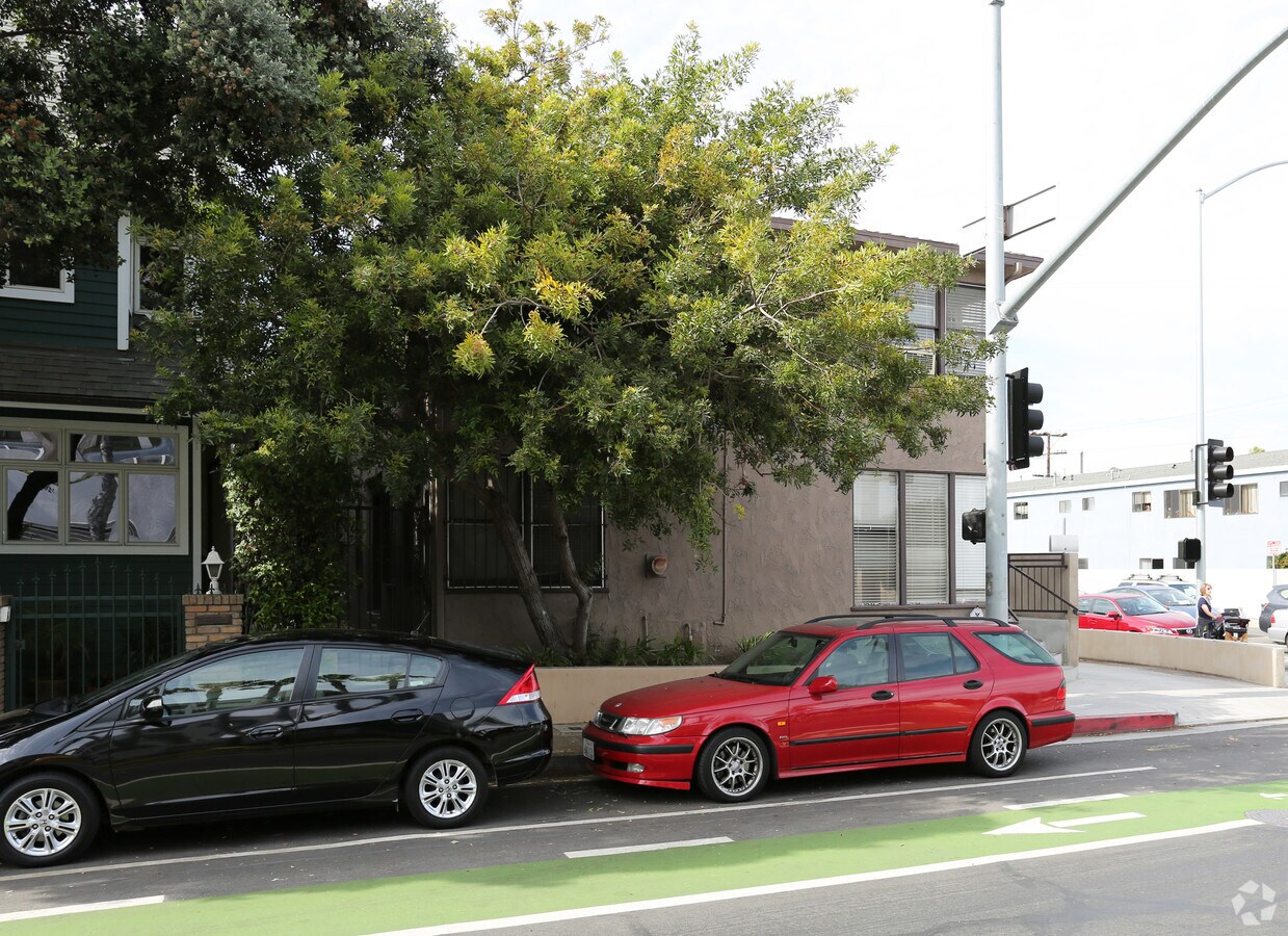 Photo - 161 Ocean Park Blvd