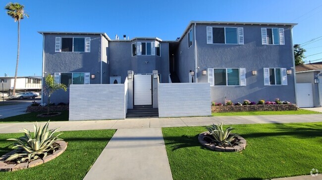 Building Photo - 5830 Saturn St Unit 5830 Rental
